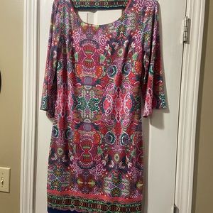 Dress-size small-fits like a medium